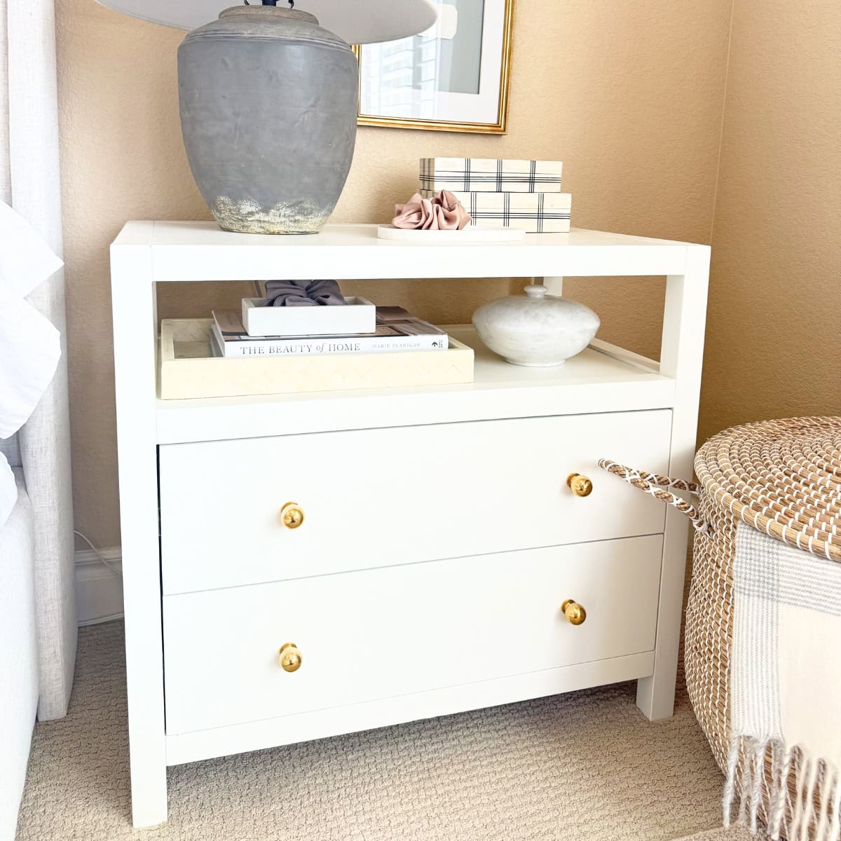 decor bedside table