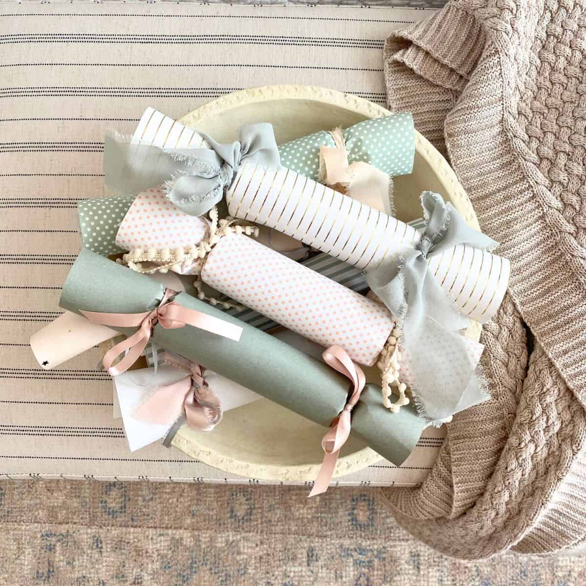 diy christmas crackers