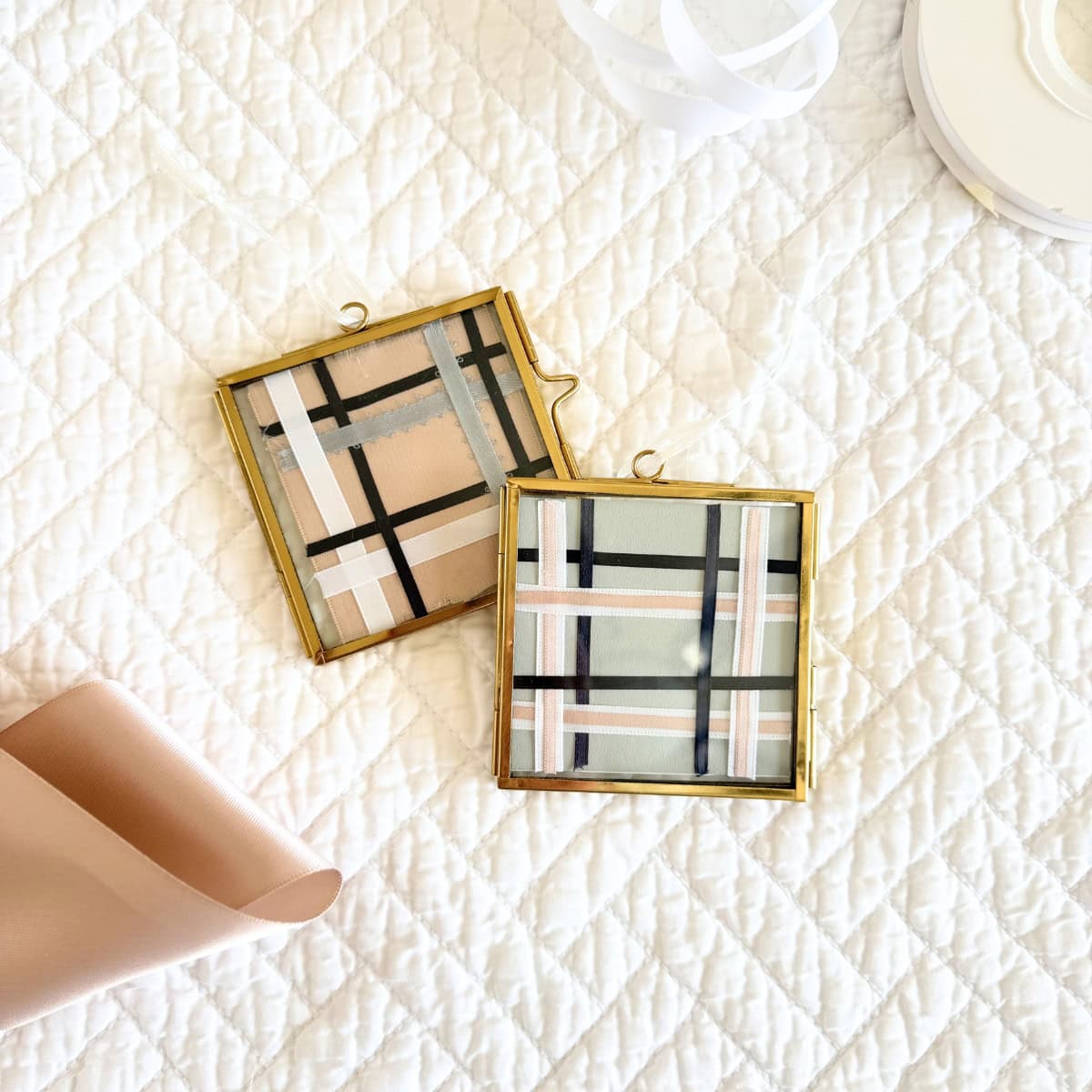 diy mini picture frame christmas ornaments with plaid ribbon designs