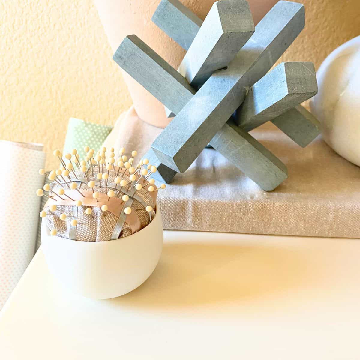 diy pincushion with pins