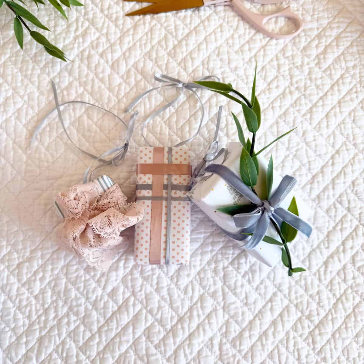 diy tiny christmas present ornaments