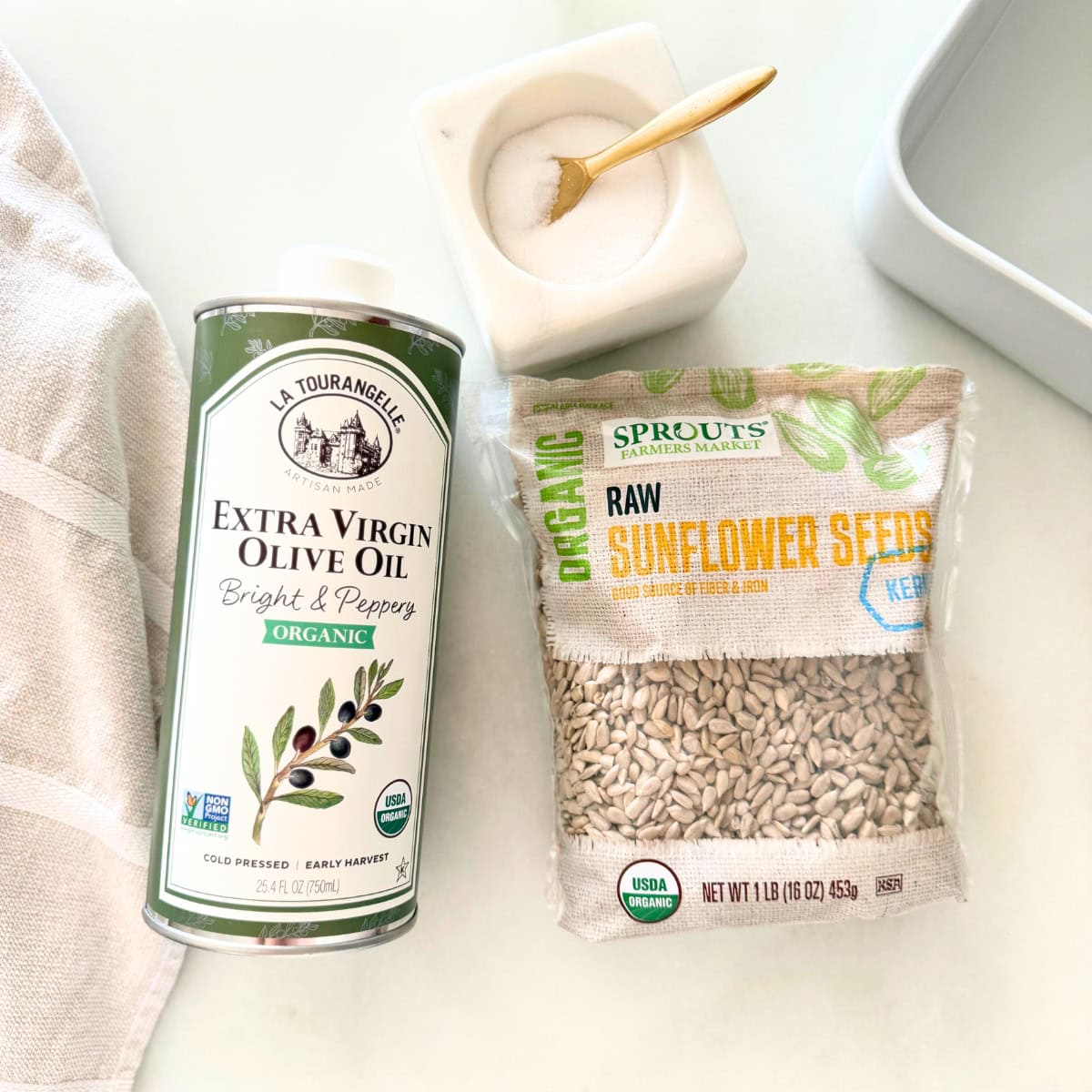 ingredients to make homemade roasted sunflower seeds