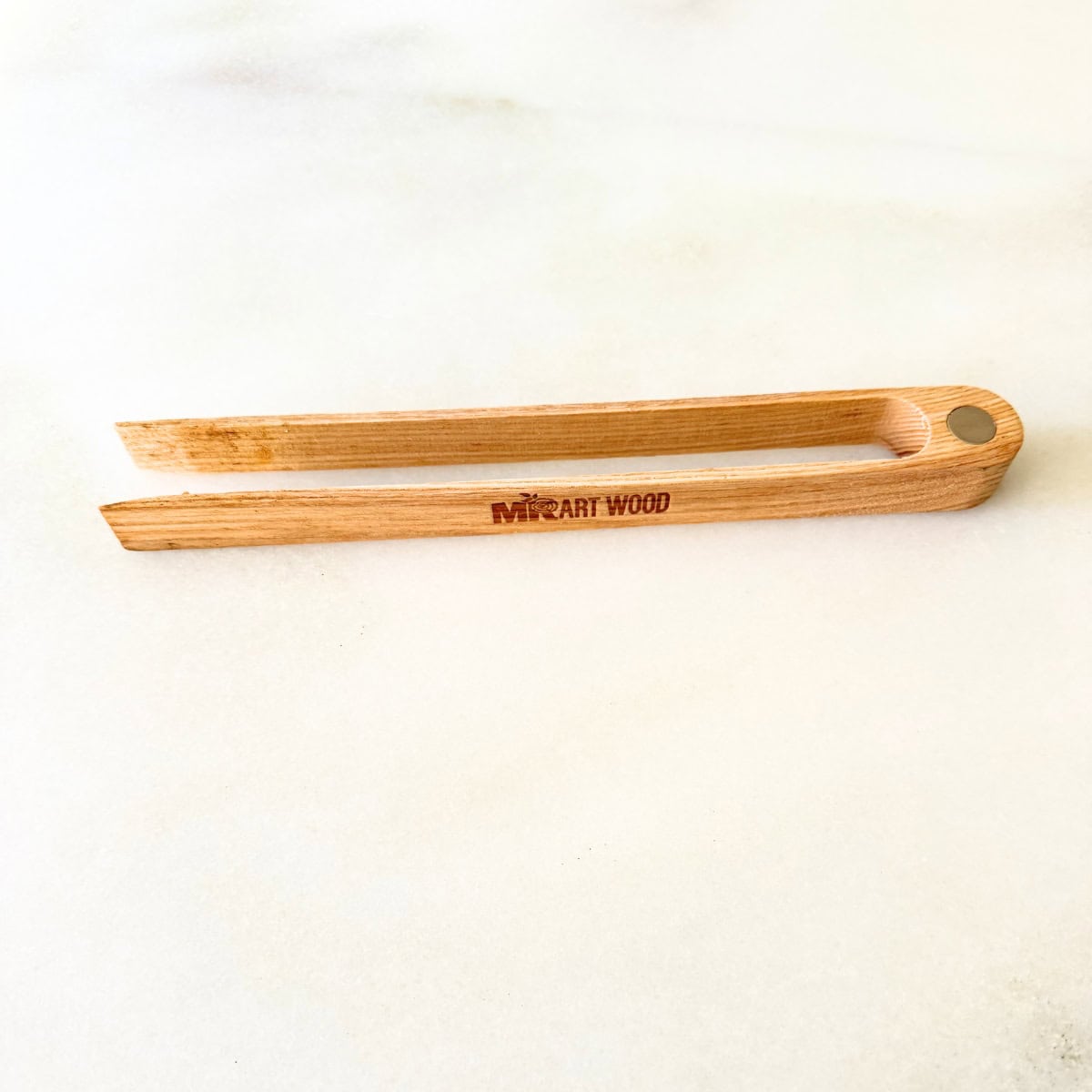 wood toast tongs with magnet