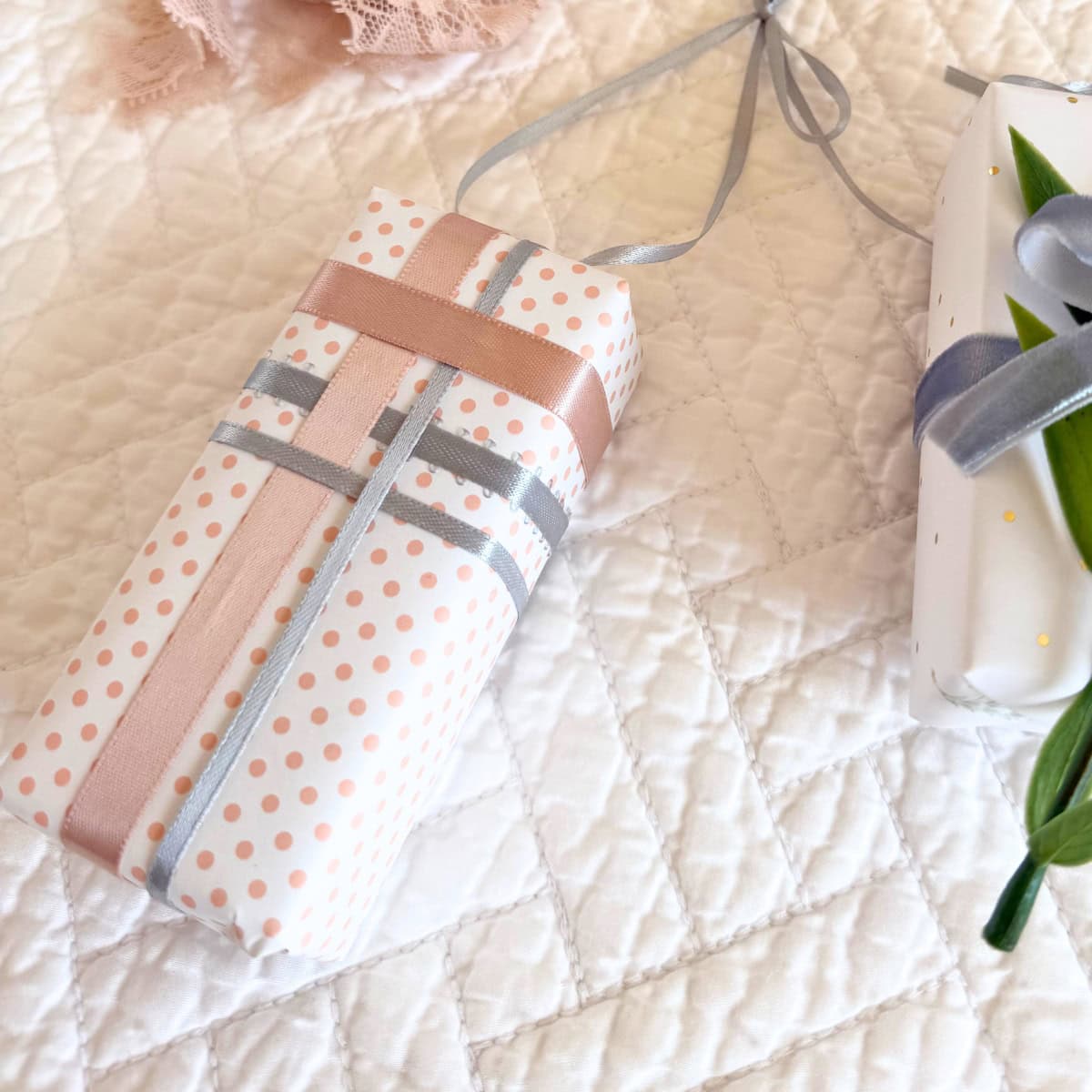 mini decorated diy christmas present ornament