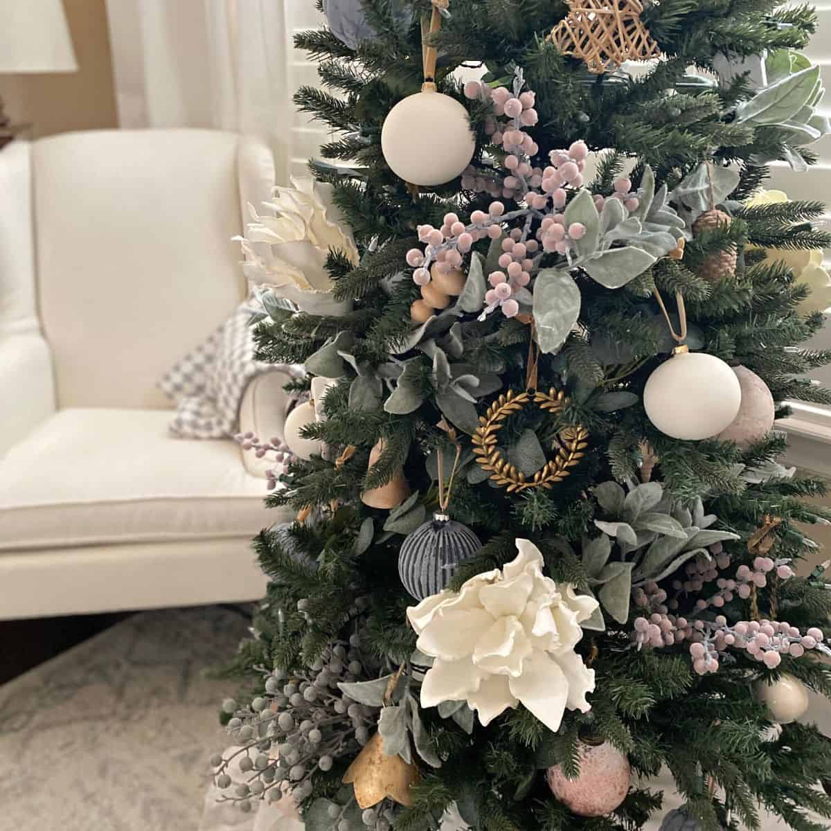 Christmas tree with pastel decorations