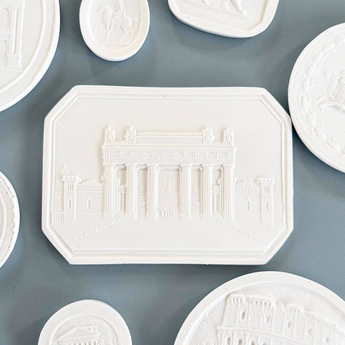 triumphal gate intaglio