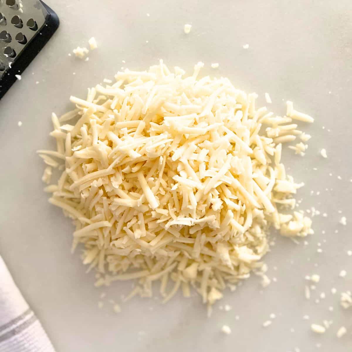 shredded fresh mozzarella cheese