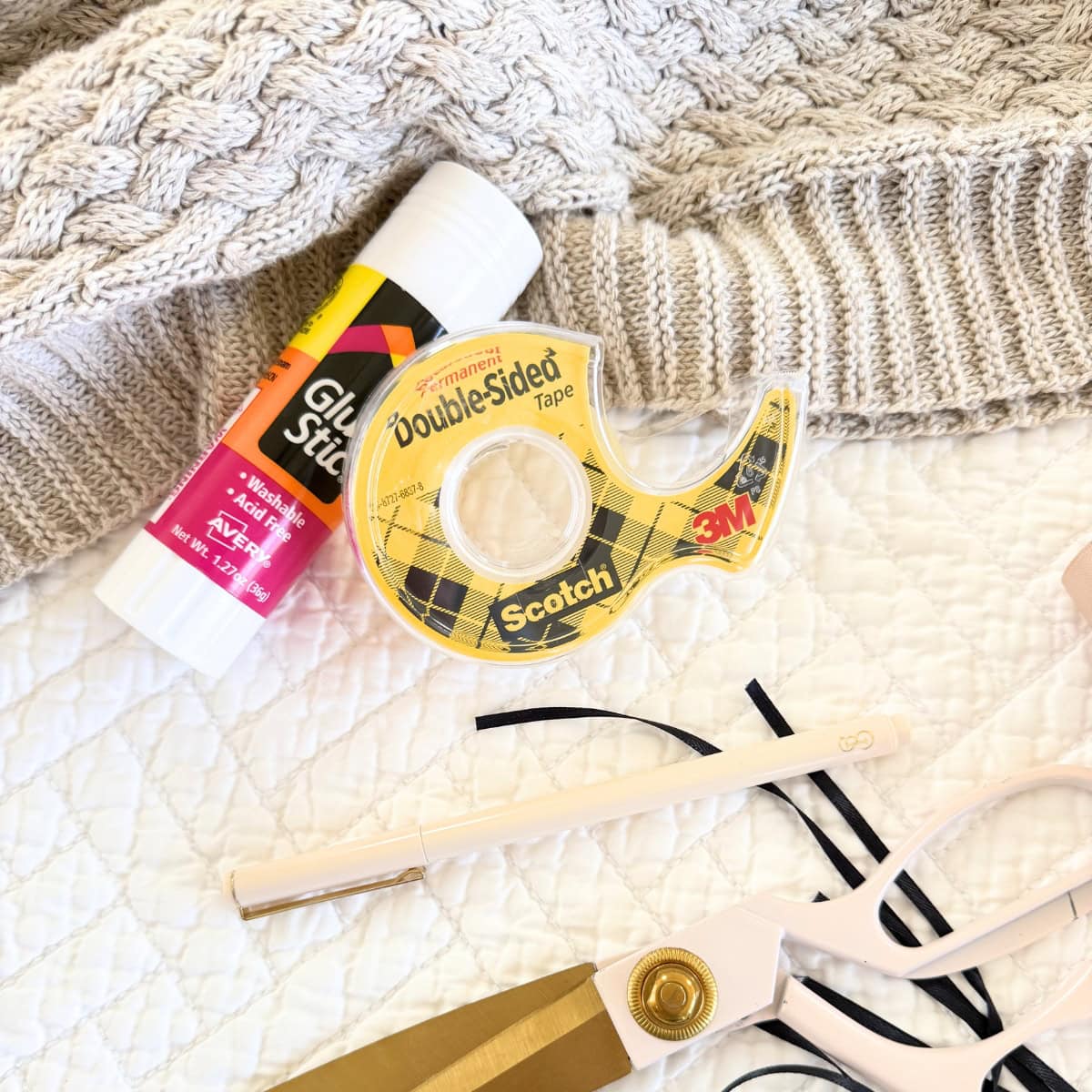 glue supply for picture frame ornaments